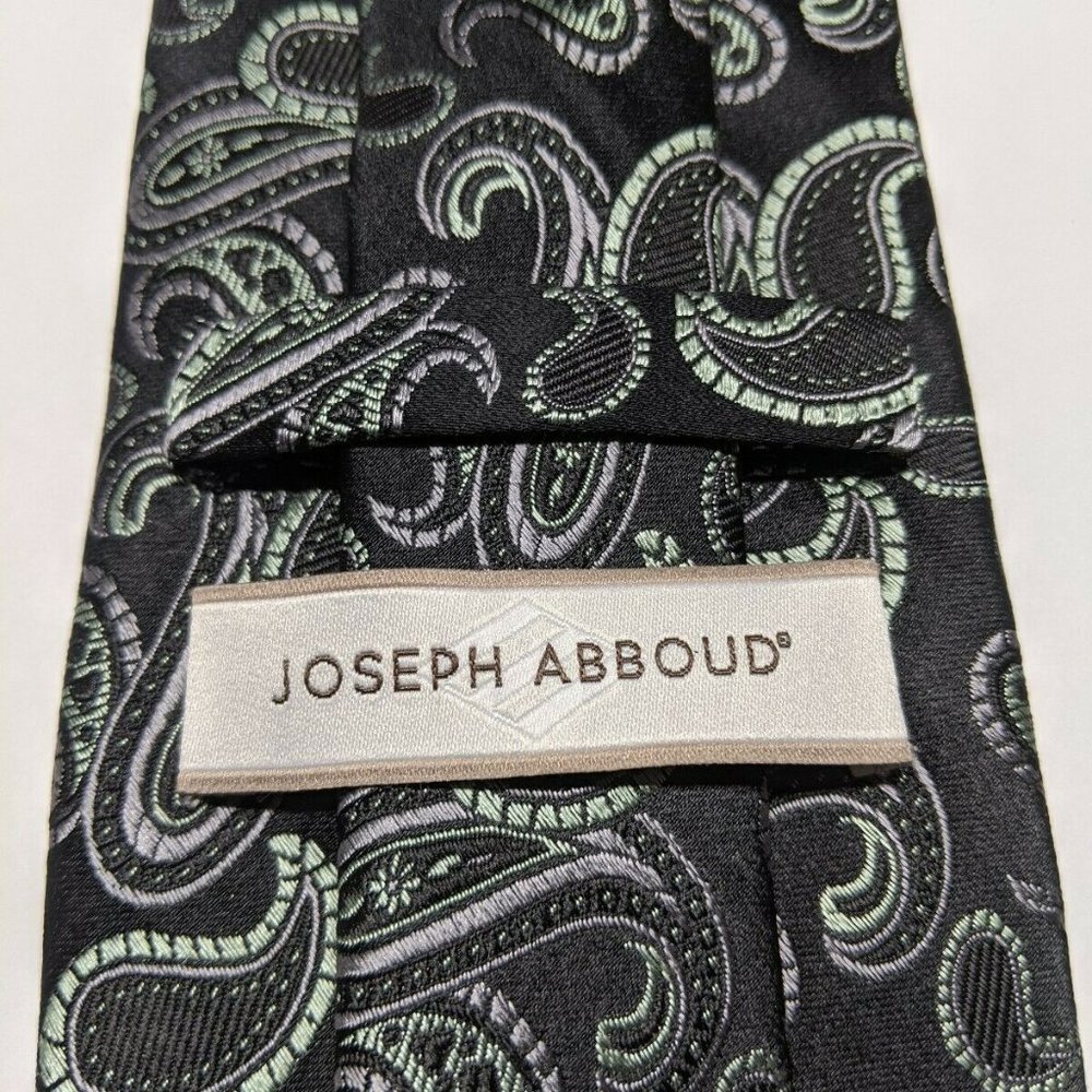 Joseph Abboud Black Paisley Silk Necktie - Picture 4 of 5